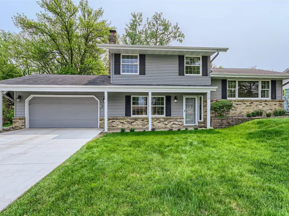 519 Benz Rd, New Brighton, MN 55112