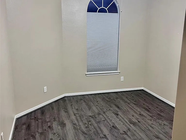 5301 Carefree Dr — Photo 16