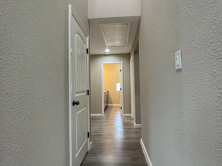 2210 Arapahoe Dr — Photo 6