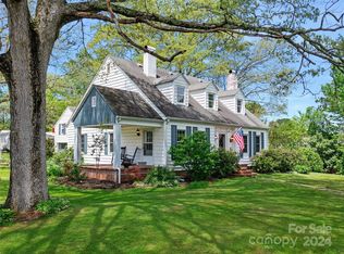 199 Hillcrest Cir, Spruce Pine, NC 28777