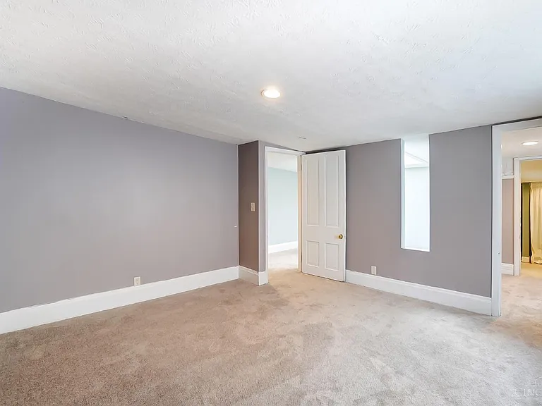 2158 Stratford Ave #2 — Photo 22
