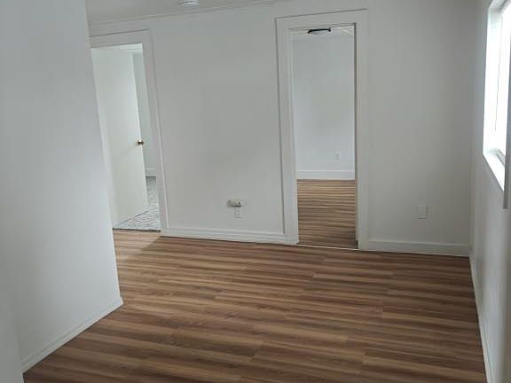 3rd image of 35370 Devonshire Ct