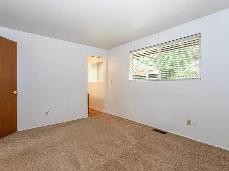 811 170th Pl NE — Photo 20