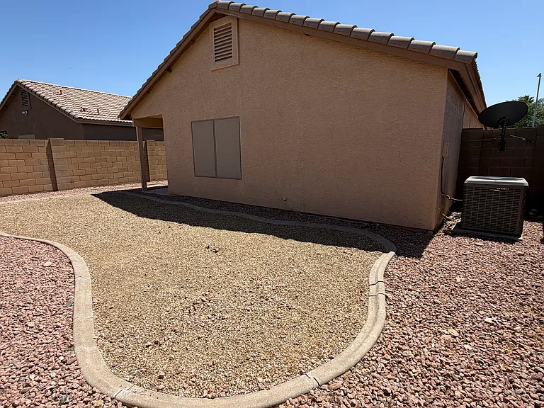 11402 W Hutton Dr — Photo 33