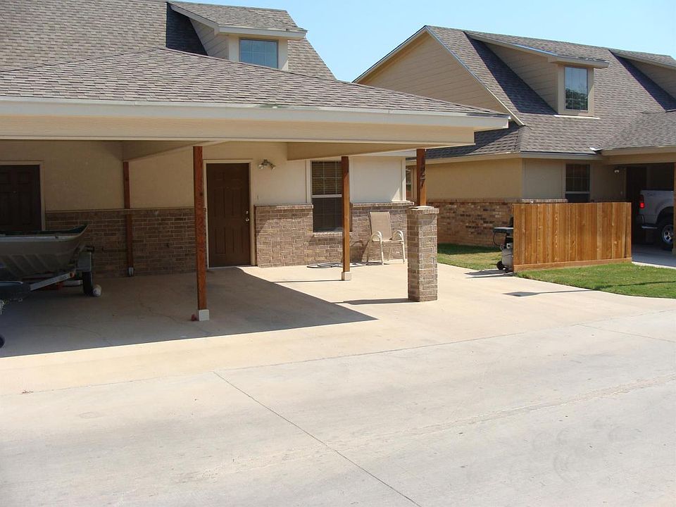 1st image of 127 Meadow Park Cir