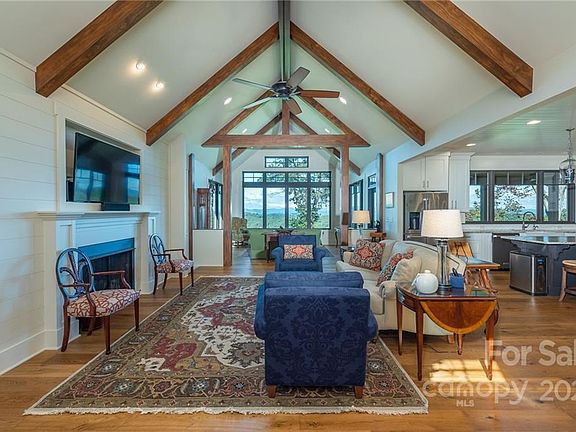 3rd image of 188 Skyway Dr
