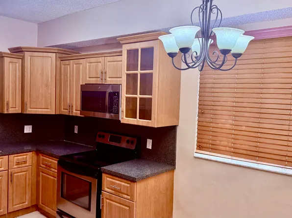 6952 SW 39TH Street #C106, Davie, FL 33314