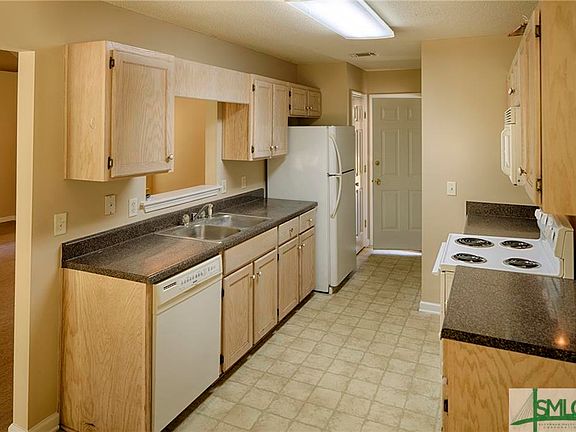 5th image of 14 Stalwick Dr