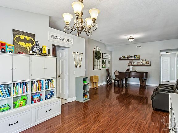 5th image of 3104 Lost Creek Dr