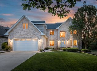 6430 Davane Ct, Downers Grove, IL 60516