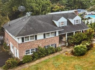 8131 Washington Ln, Wyncote, PA 19095