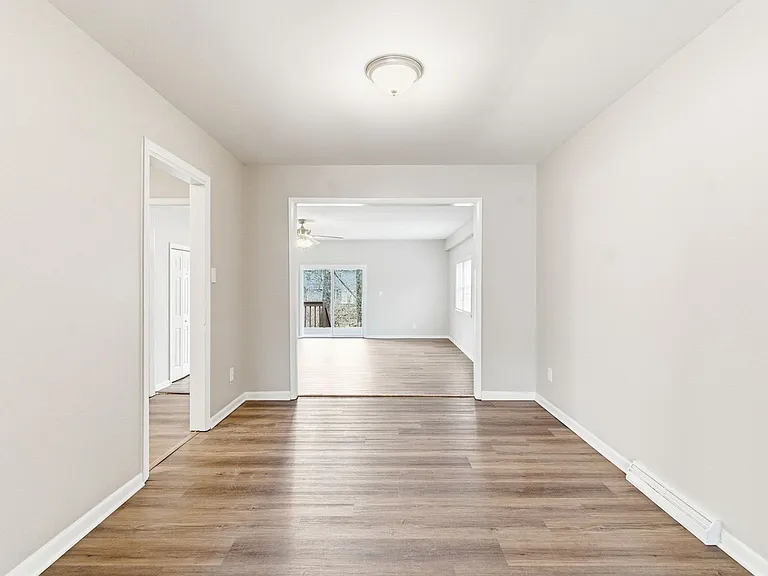 1456 London Dr — Photo 12