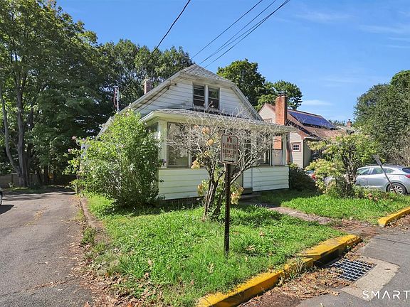 3rd image of 27 Fairview Avenue