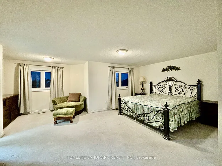 79 Boxwood Cres — Photo 9