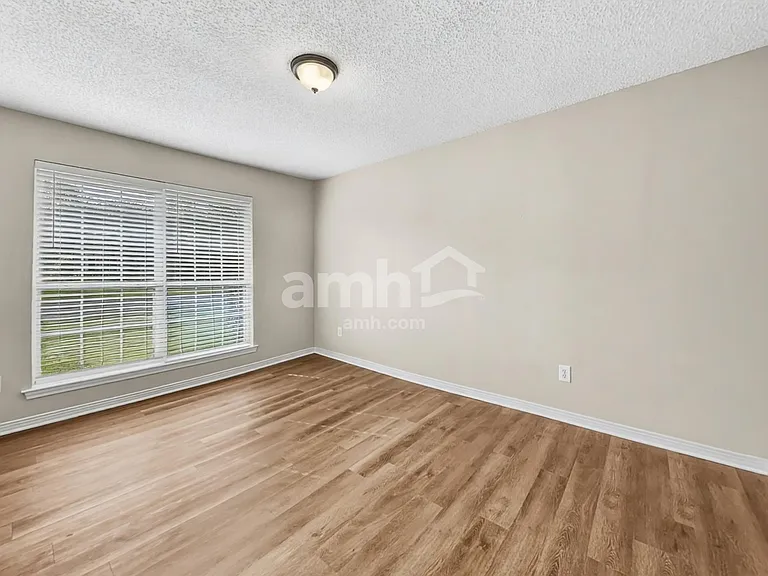 3156 Peppertree Dr — Photo 15
