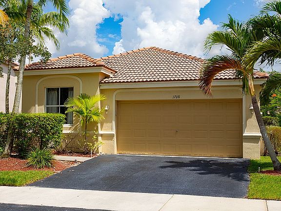 2nd image of 1708 Aspen Ln