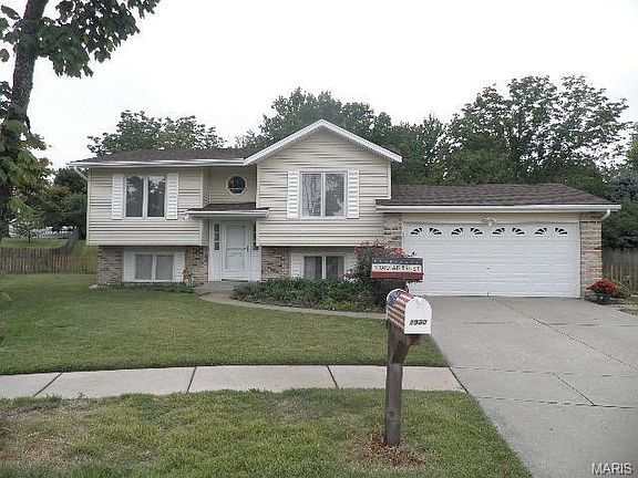 2nd image of 1950 Cherokee Trail Ln