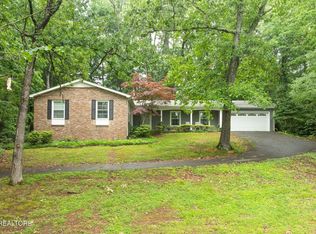 106 Morgan Rd, Oak Ridge, TN 37830