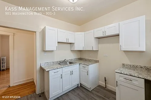 901 W Washington Blvd Photo 1