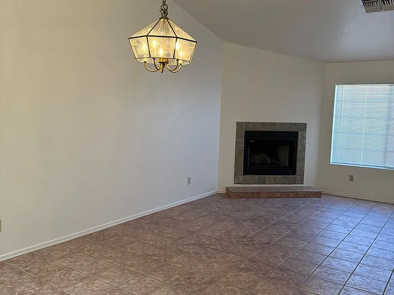 2791 W Redmond Dr — Photo 5