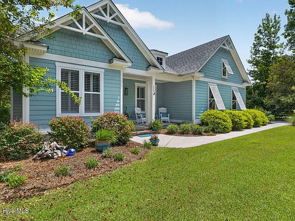 5th image of 265 Iris Way