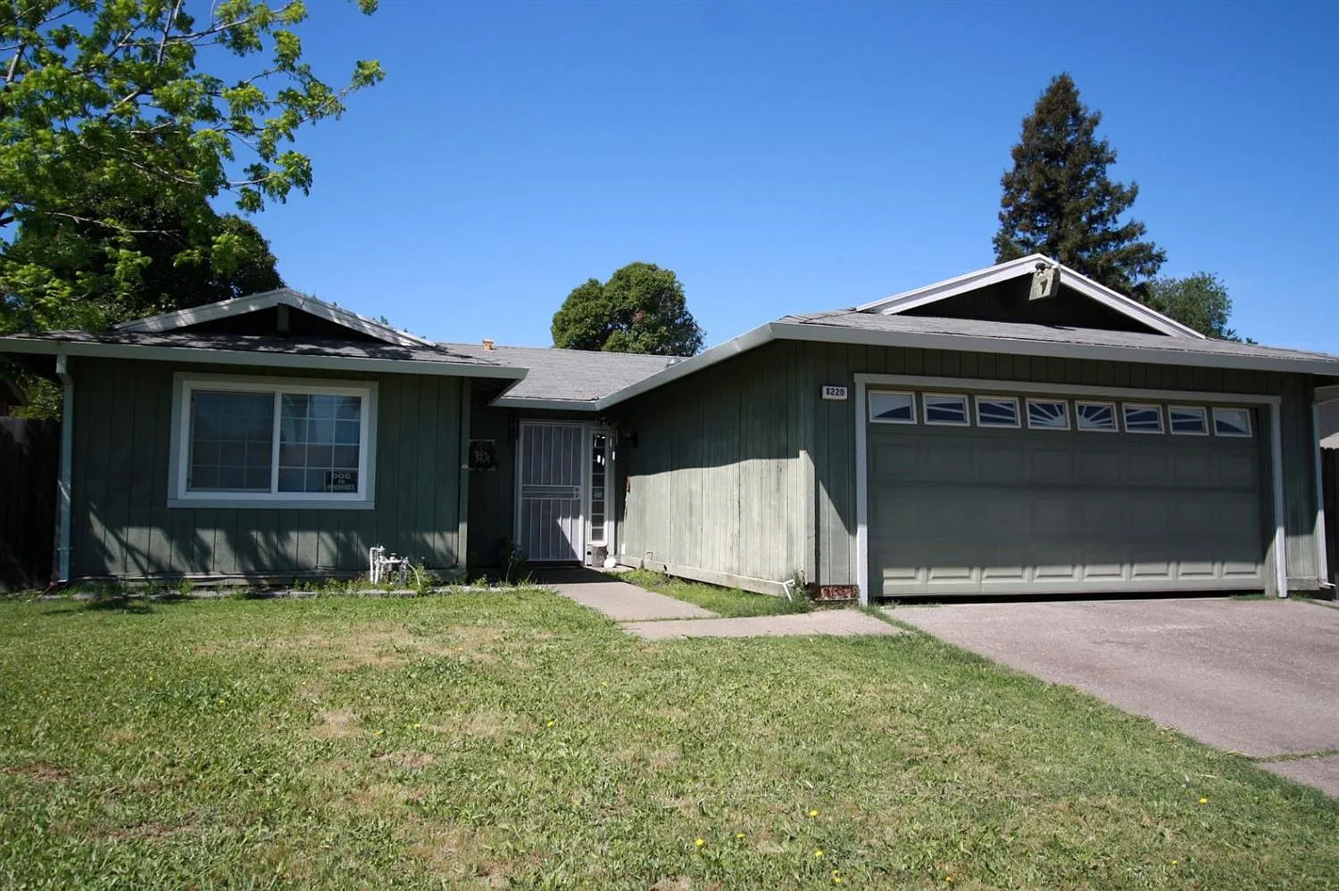 8220 Summerplace Dr photo 1