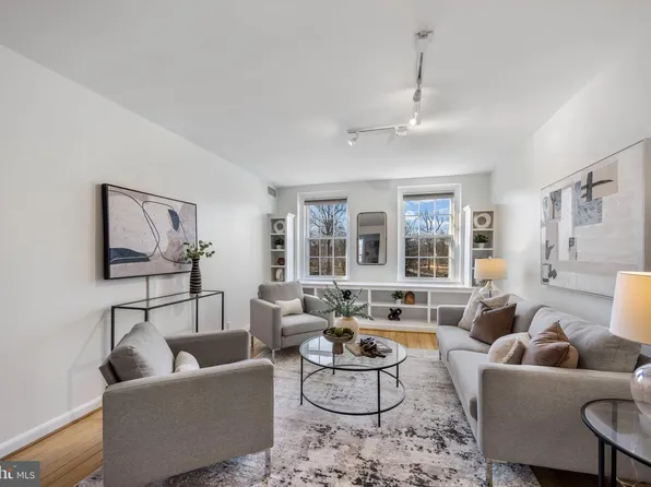 3871 Newark St NW APT C471, Washington, DC 20016