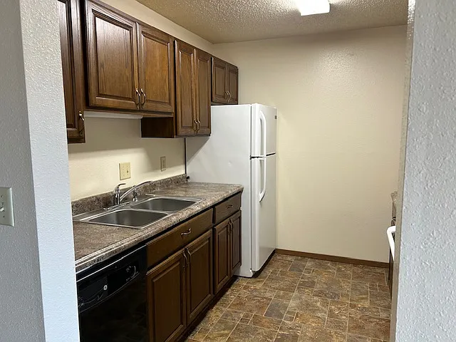 717 11th Ave #3 — Photo 3