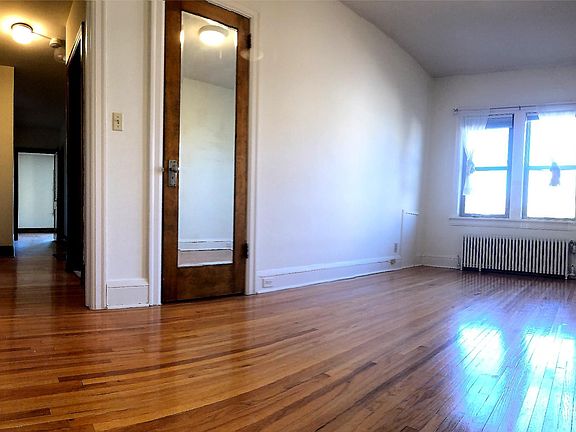 3rd image of 4412 W Lake Harriet Pkwy APT 308