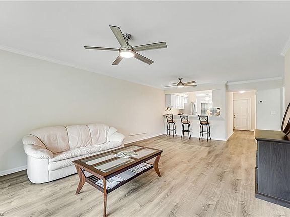 4th image of 225 Robin Hood CIR #101