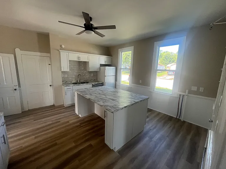 1535 Lind St #1 — Photo 5