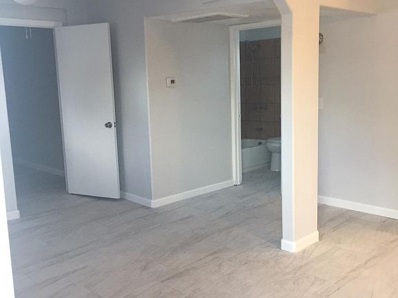 4th image of 2421 W Montebello Ave APT B