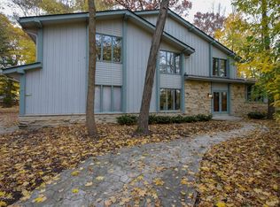 4250 S Church Dr, New Berlin, WI