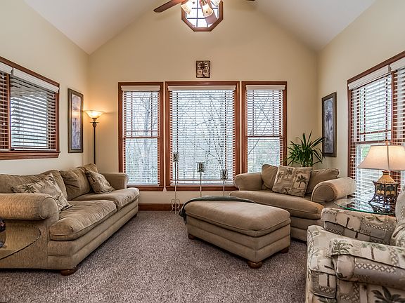 2nd image of 4380 Bronte Ln