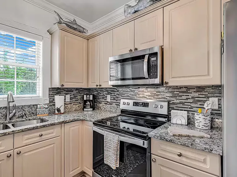 4833 Luster Leaf Cir #205 — Photo 17