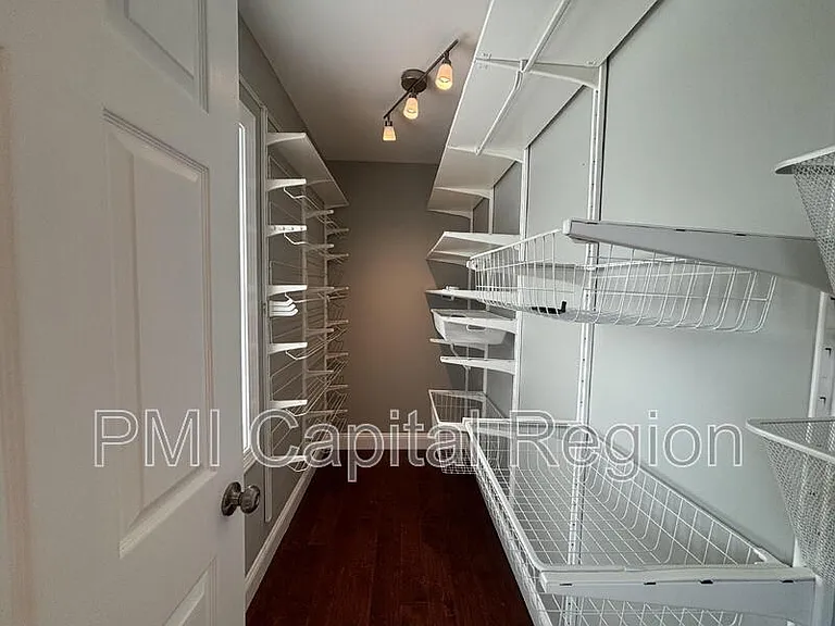 3903 Hampden St — Photo 14