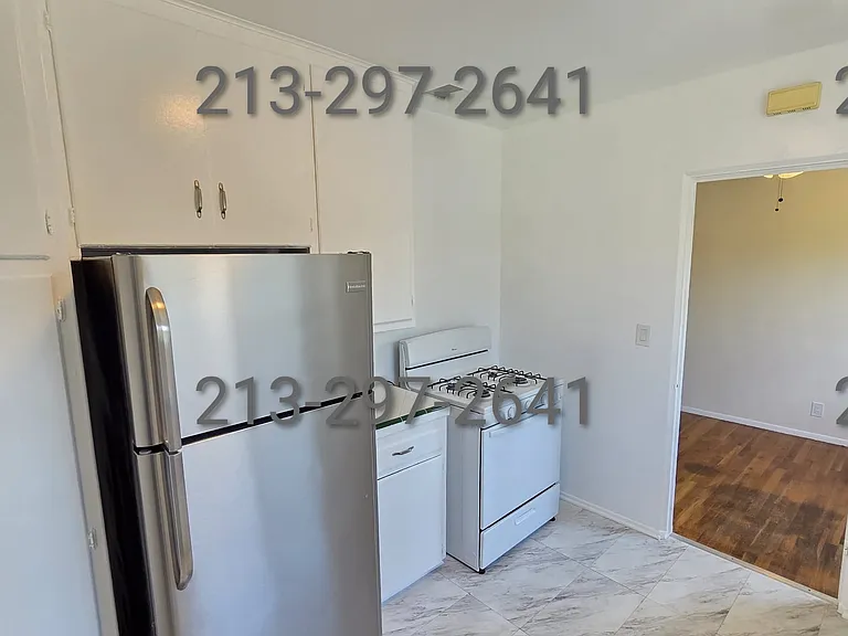 12515 Whitsett Ave #D — Photo 12