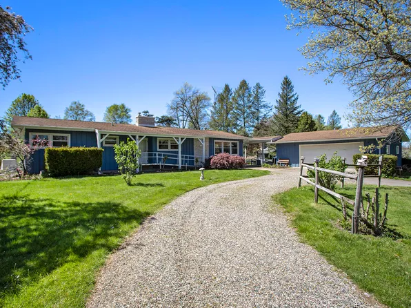 14289 29 Mile Rd, Albion, MI 49224