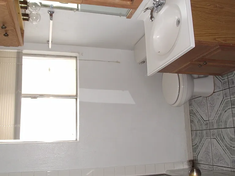 5008 Royal Dr — Photo 11