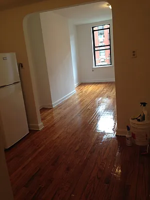 Rented by Kings Court Real Estate | media 33