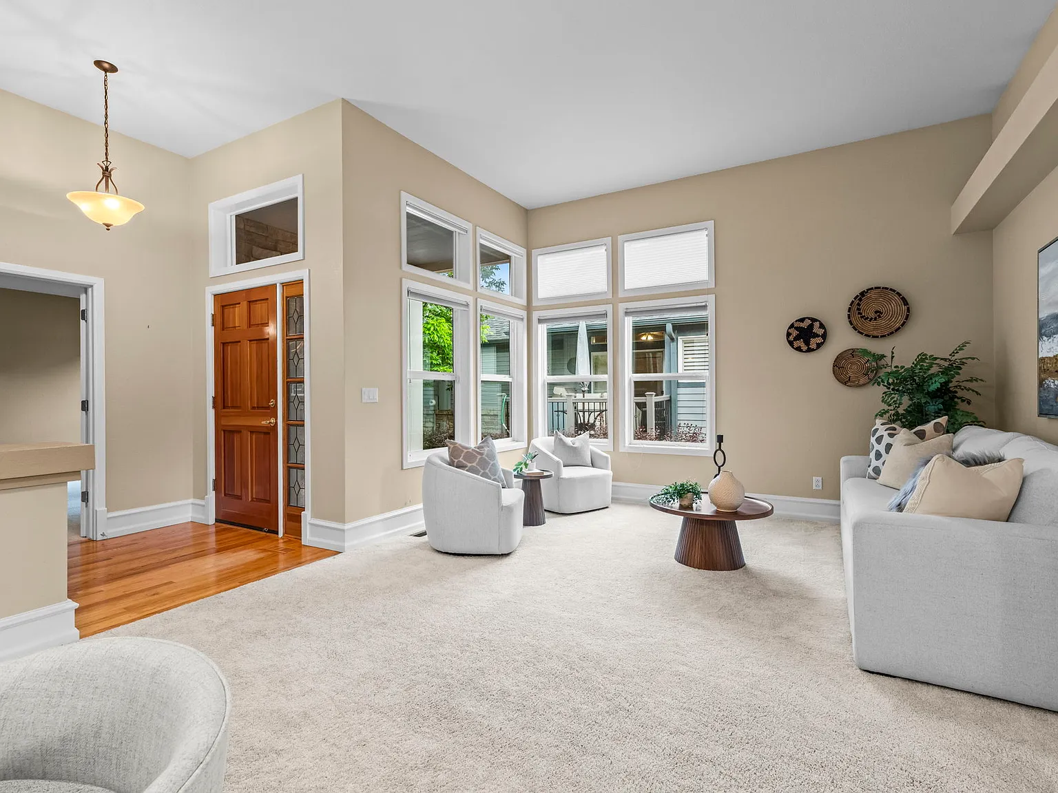 3 bed, 3226 sqft, $3,650 — Photo 3