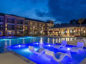 Imperial Oaks Square