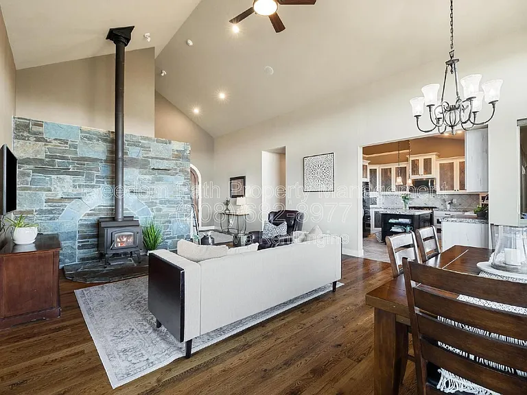 721 Sanctuary Hls — Photo 20