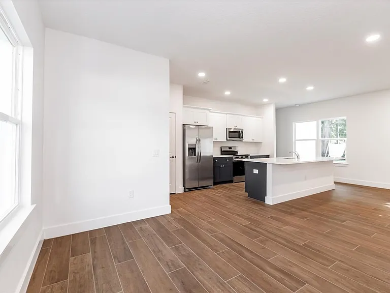 1709 Holly Rd — Photo 19