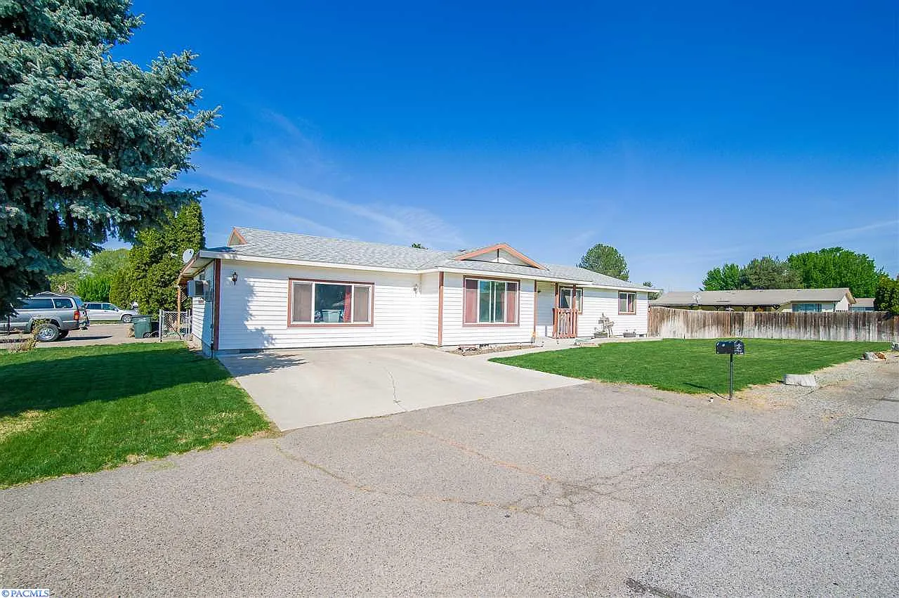 1204 Road 38 photo 1