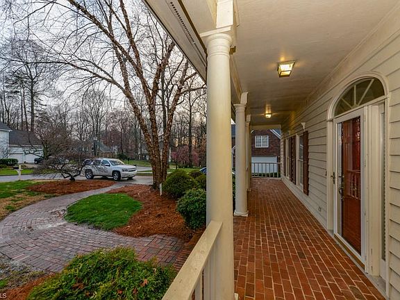 3rd image of 4647 Jamesford Dr