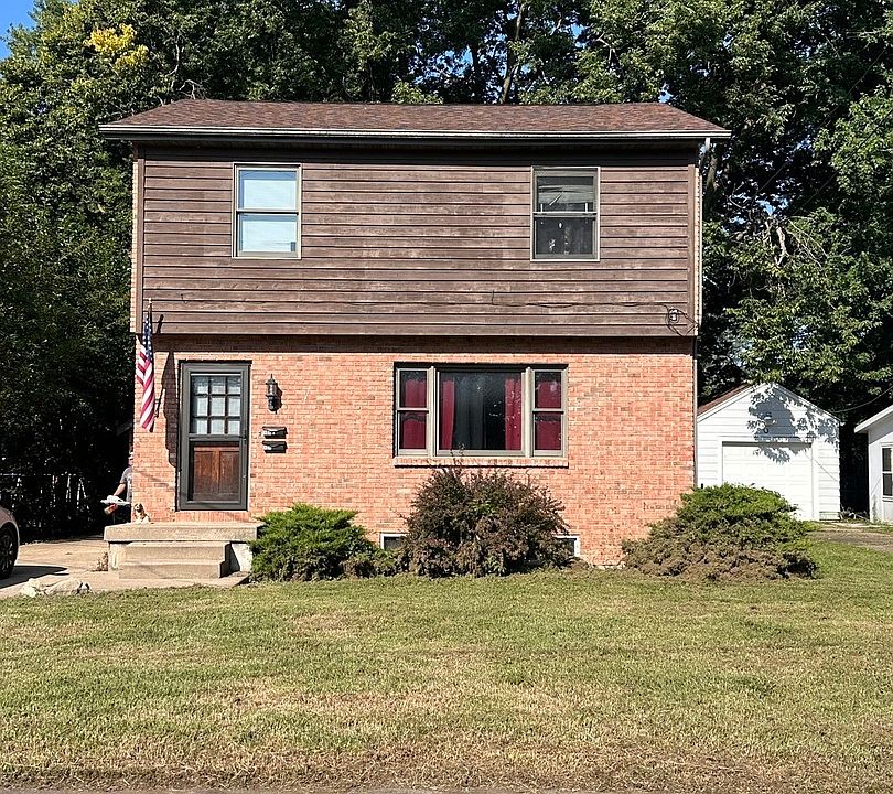 1st image of 304 8th Ave