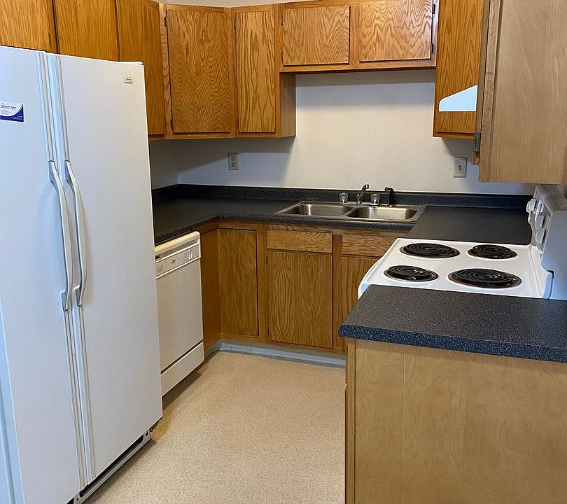 1st image of 325 Eastdale Dr #5