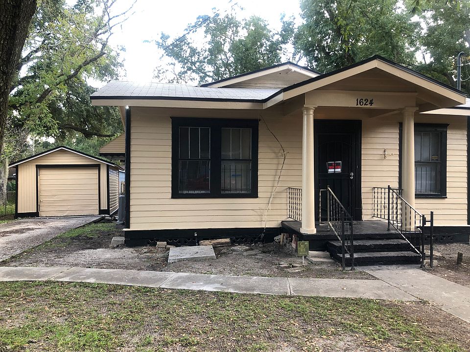 1st image of 1624 W 31st St
