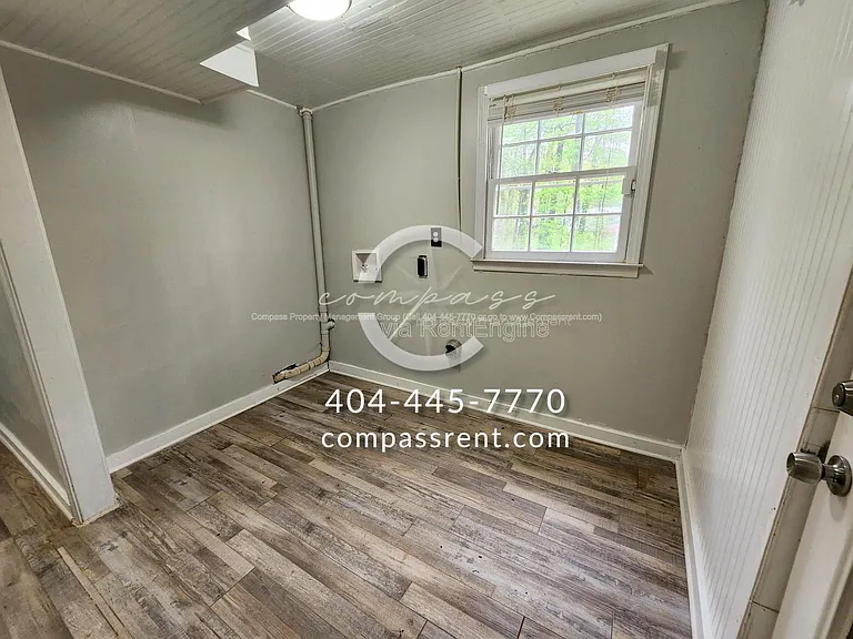 142 Wanda Ave — Photo 26
